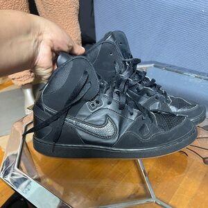 2014 NIKE AIR FORCE BLACK SUEDE SZ 11 MNS